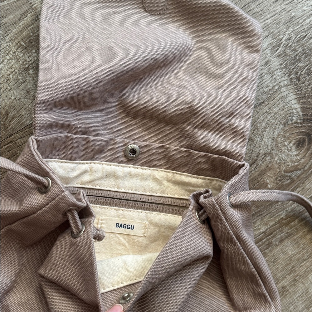 BAGGU Tan Shoulder Bag - Picture 3 of 4